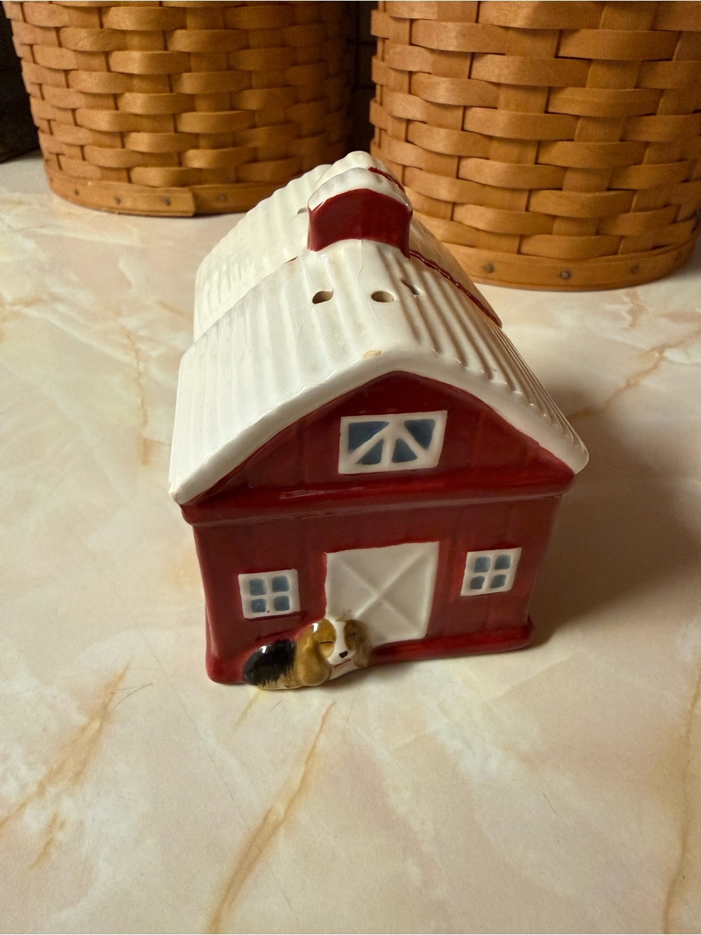 Pioneer Woman Red and White Barn Ceramic Salt & Pepper Shaker Set - Home Accents